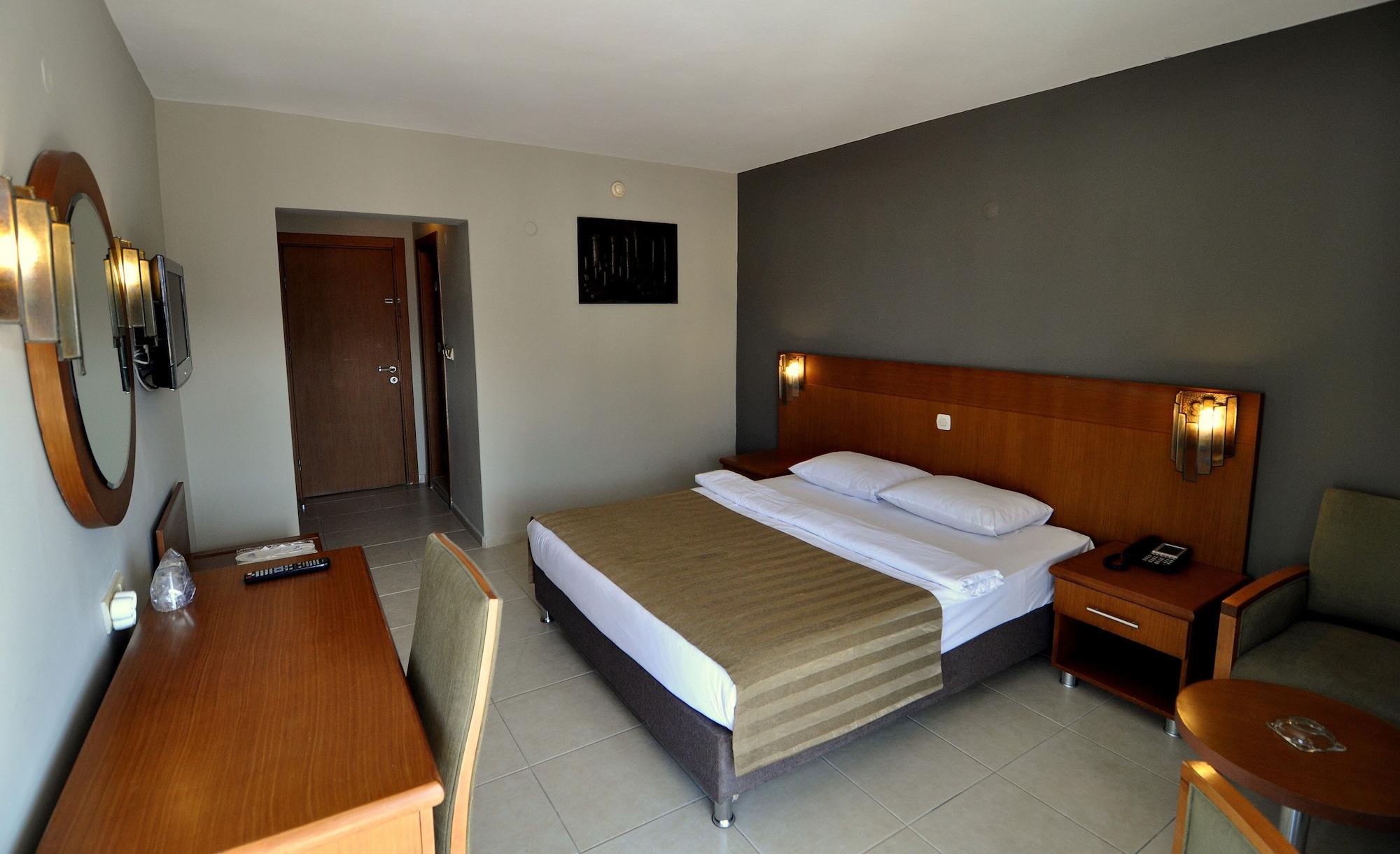 Surtel Hotel Kusadası Exterior foto