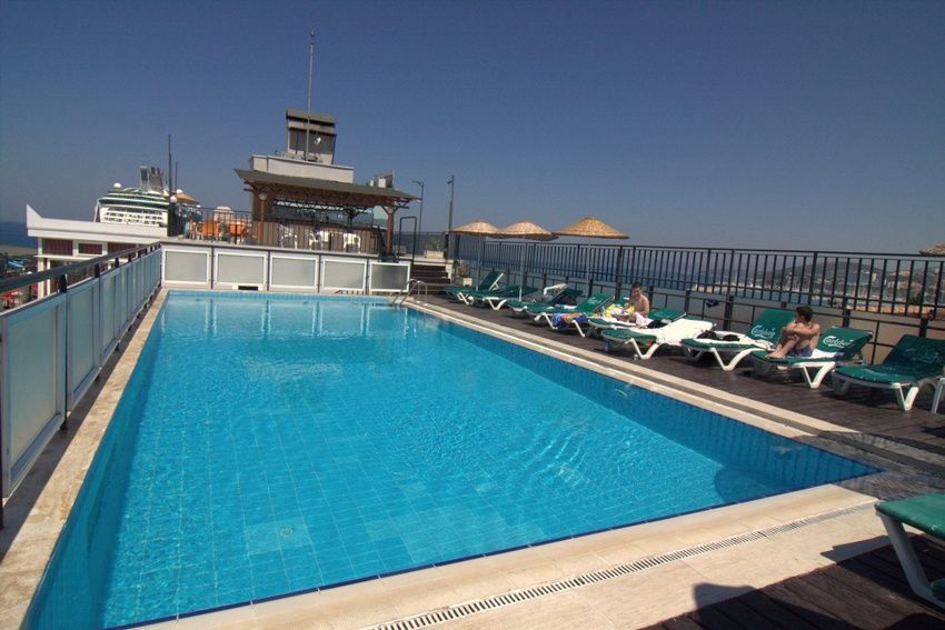 Surtel Hotel Kusadası Exterior foto